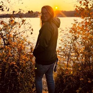 Meet your Posher, Caitlin